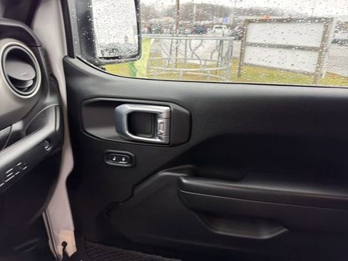 Used 2021 Jeep Wrangler Unlimited Sport image 24
