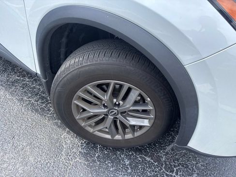 Used 2025 Nissan Rogue S FWD image 7