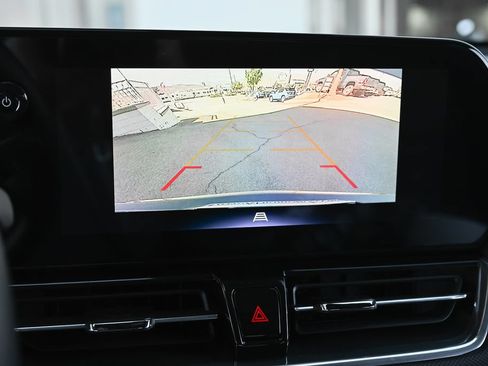 Used 2026 Chevrolet TrailBlazer ACTIV w/ Driver Confidence Package FWD image 32