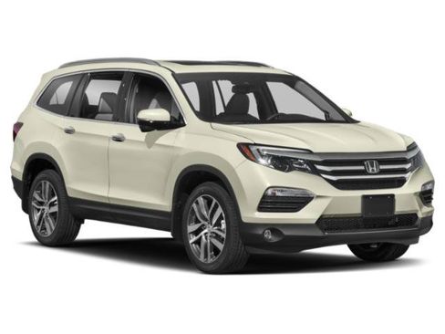 Used 2018 Honda Pilot Touring image 6