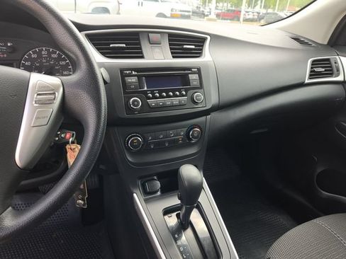 Used 2017 Nissan Sentra S FWD image 11