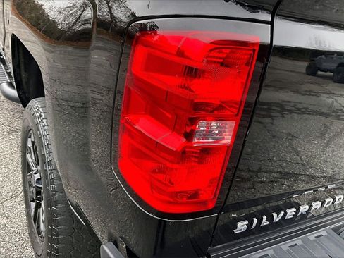 Used 2017 Chevrolet Silverado 2500 LTZ w/ Midnight Edition image 21