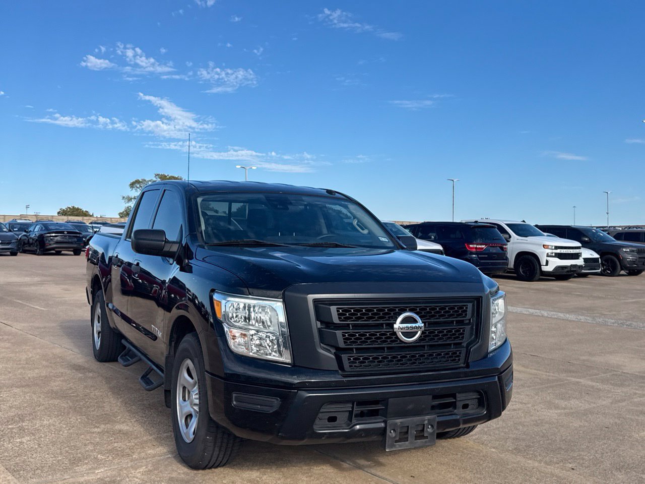 Used 2021 Nissan Titan S w/ S Utility Package RWD image 3