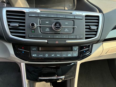 Used 2017 Honda Accord LX image 21