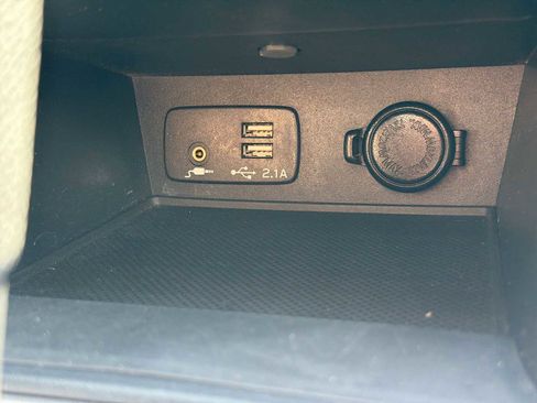 Used 2022 Subaru Crosstrek 2.0i Premium image 24