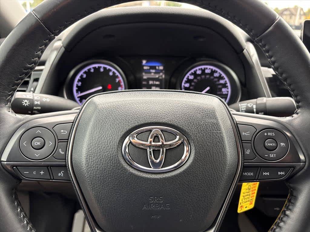 Used 2023 Toyota Camry SE FWD image 17
