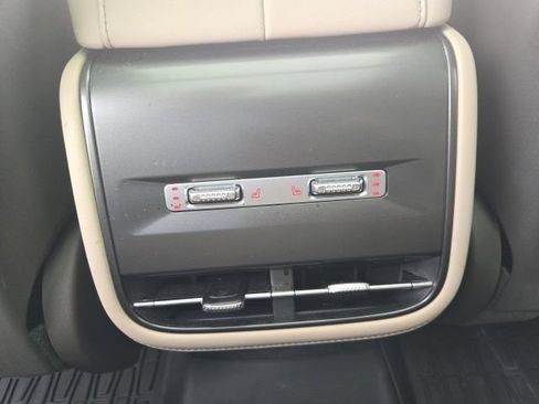 Used 2024 Lincoln Nautilus Premier w/ Equipment Group 102A AWD/4WD image 28