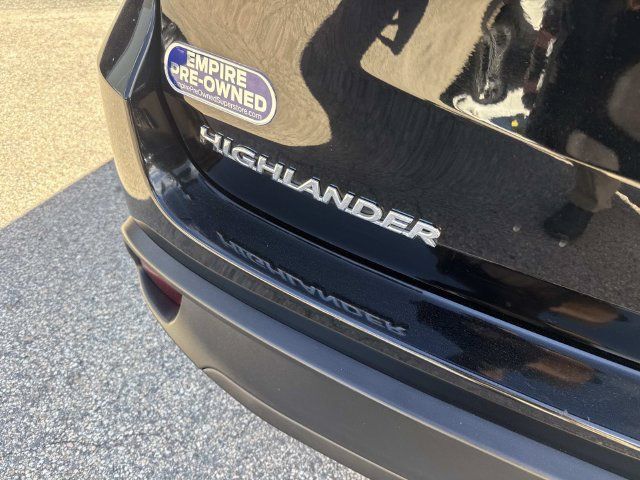 Used 2019 Toyota Highlander XLE AWD/4WD image 7