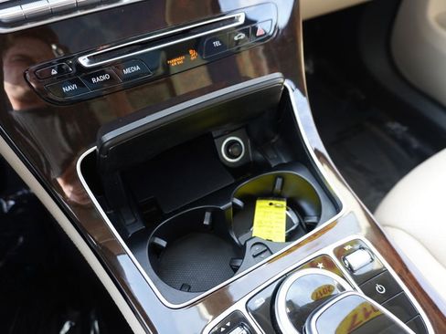 Used 2017 Mercedes-Benz GLC 300 image 19