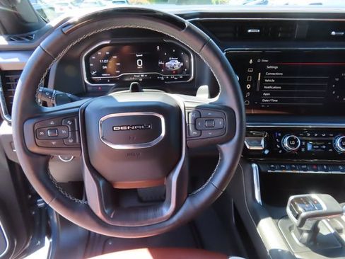 Used 2025 GMC Sierra 1500 Denali Ultimate AWD/4WD image 19