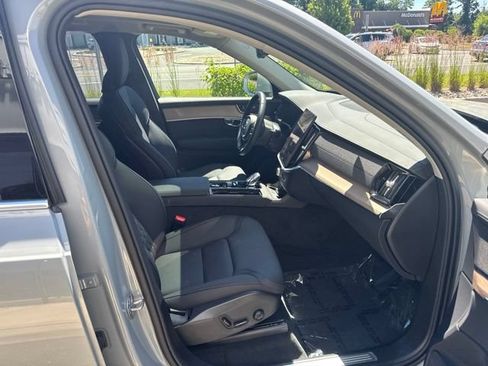 Certified 2025 Volvo XC90 B6 Plus AWD/4WD image 15