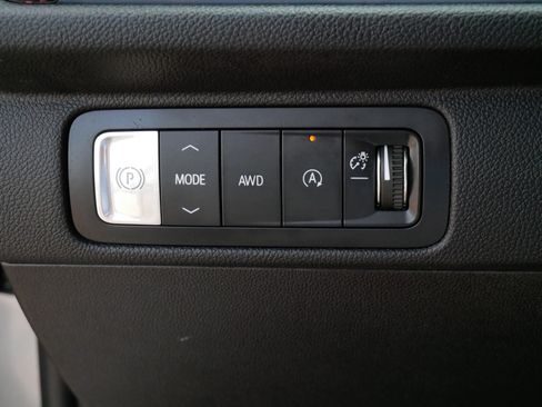 Used 2024 Chevrolet Traverse Z71 w/ Enhanced Driving Package AWD/4WD image 27