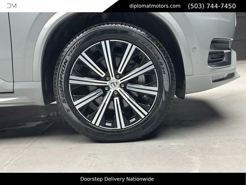Used 2024 Volvo XC90 B6 Plus image 40