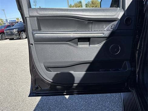 Used 2024 Ford Expedition XLT image 38