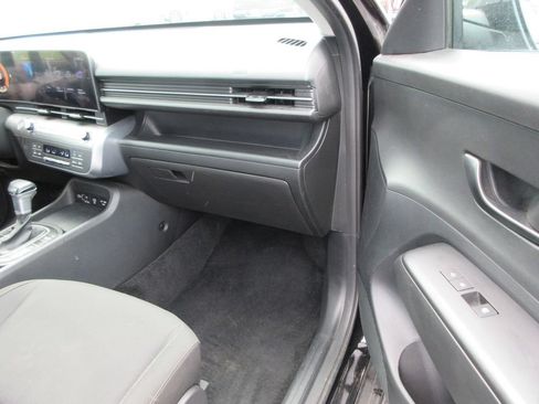 Used 2025 Hyundai Kona SEL AWD/4WD image 18