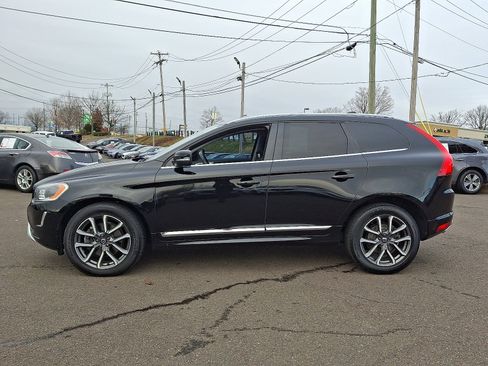 Used 2017 Volvo XC60 T6 Dynamic w/ Preferred Option Package image 7