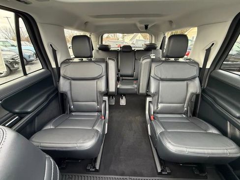New 2025 Ford Expedition Max Platinum w/ Driver's Package image 31