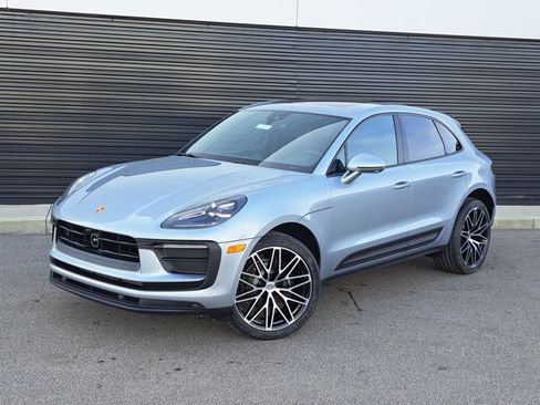 Used 2026 Porsche Macan AWD/4WD image 1