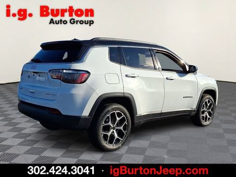 New 2026 Jeep Compass Limited AWD/4WD image 4