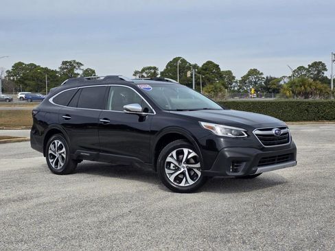Used 2020 Subaru Outback Touring XT image 1