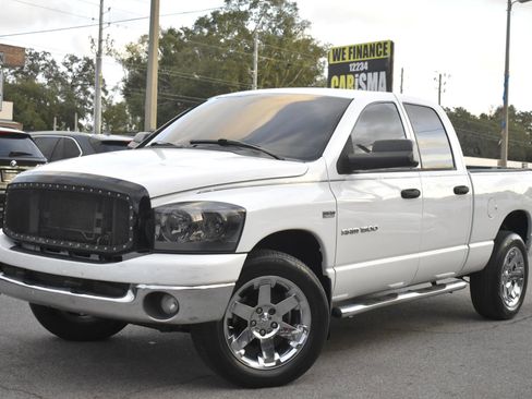 Used 2007 Dodge Ram 1500 Truck SLT image 3