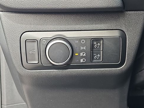 Used 2024 Ford Escape ST-Line image 25