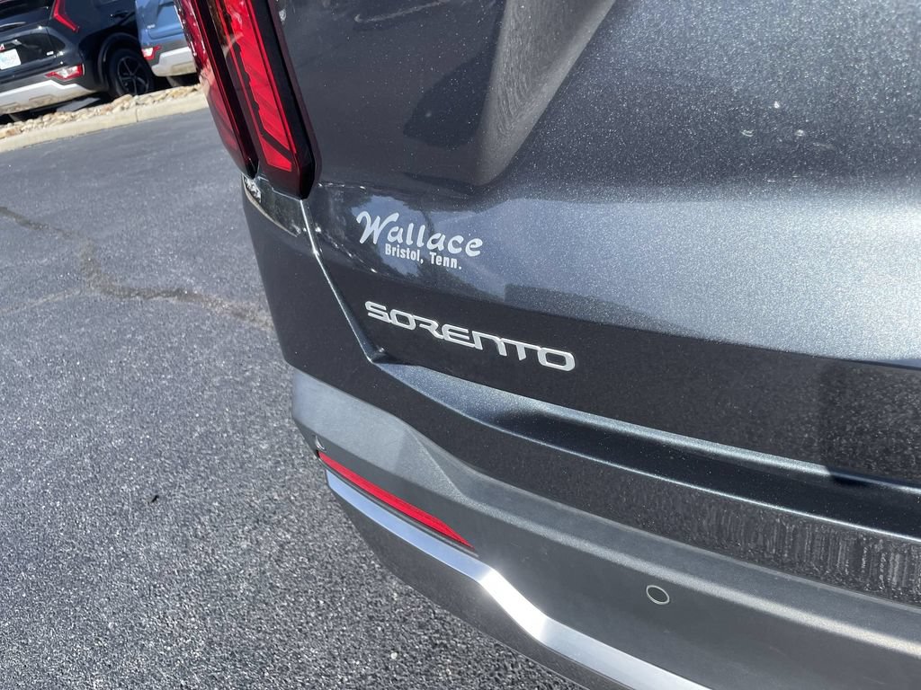 Certified 2024 Kia Sorento S AWD/4WD image 7