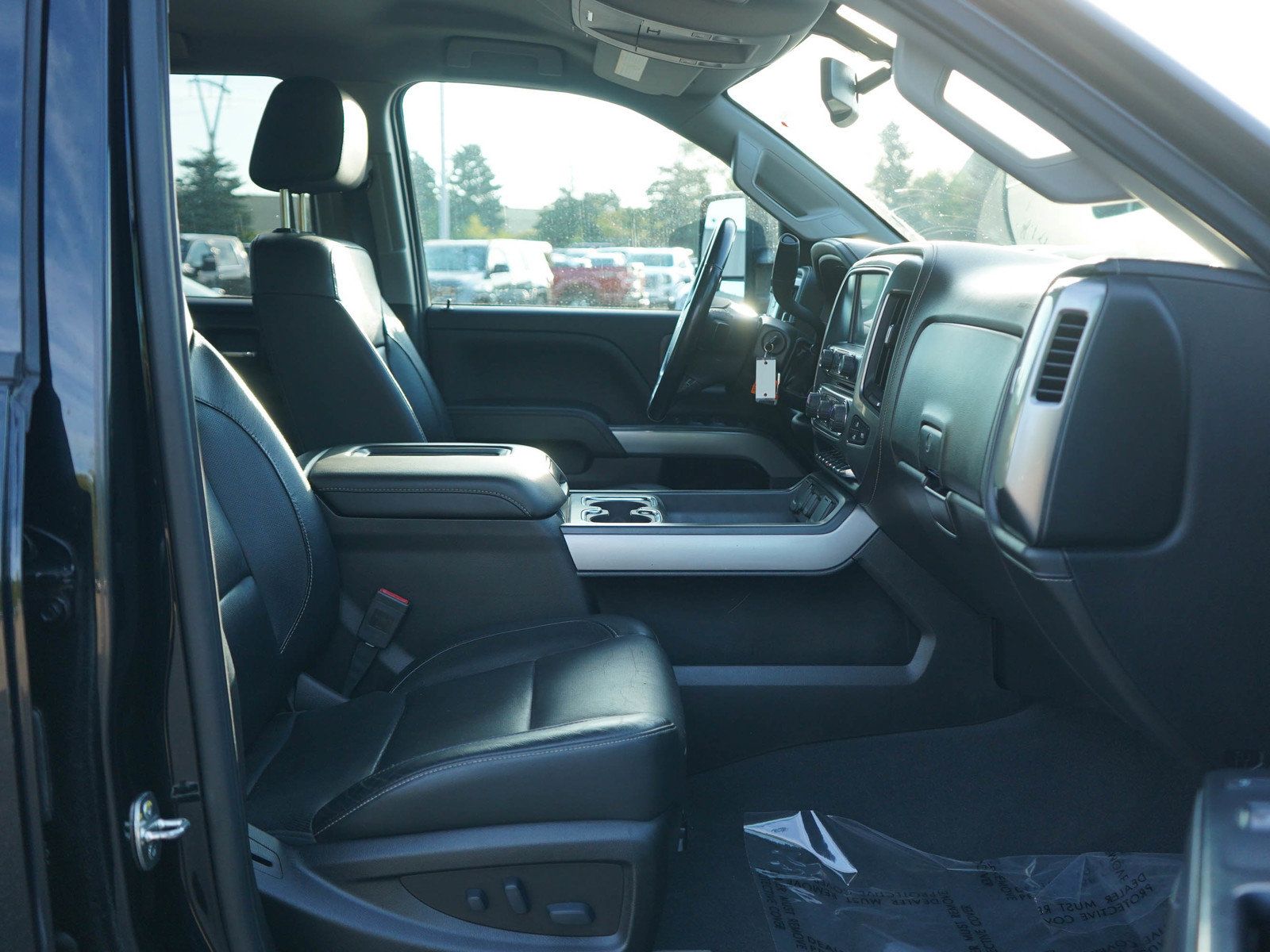 Used 2019 Chevrolet Silverado 2500 LTZ w/ Midnight Edition AWD/4WD image 11
