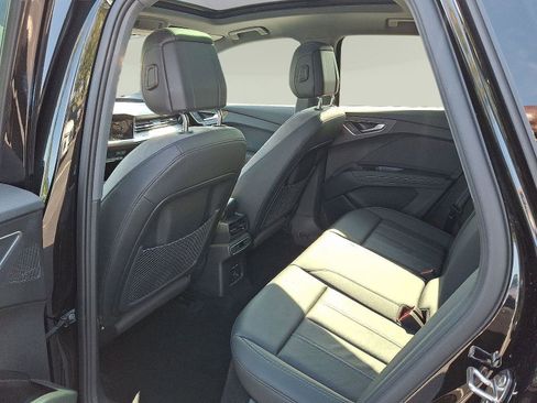 Used 2023 Audi Q4 e-tron Prestige w/ 20" Wheel Package image 7