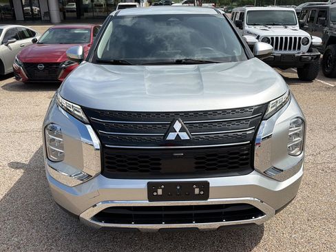Used 2022 Mitsubishi Outlander ES FWD image 8