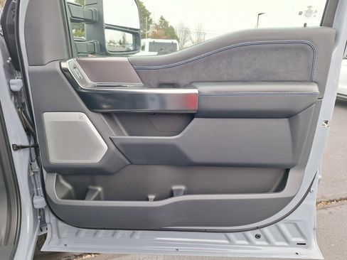 New 2026 Ford F250 Platinum image 18