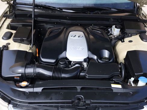 Used 2010 Hyundai Genesis 4.6 image 22