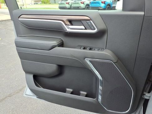 Used 2024 Chevrolet Silverado 1500 LT image 13