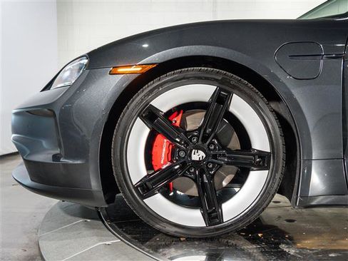 Used 2025 Porsche Taycan 4S AWD/4WD image 15