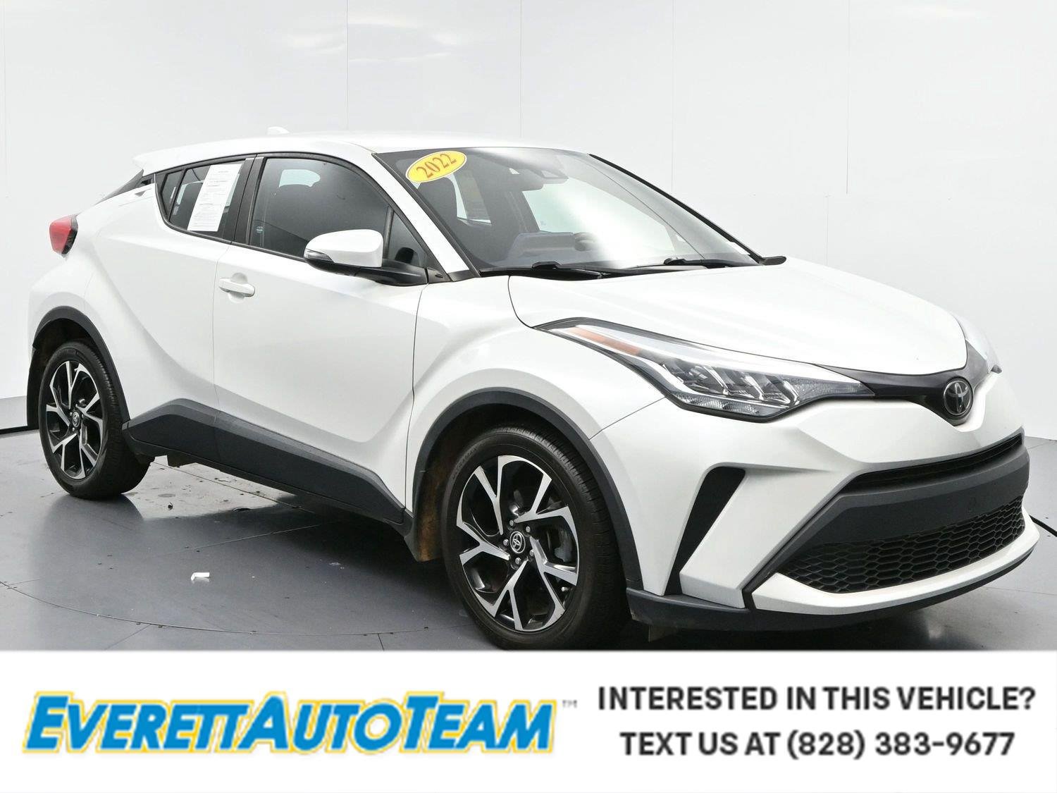 Used 2022 Toyota C-HR XLE FWD image 1