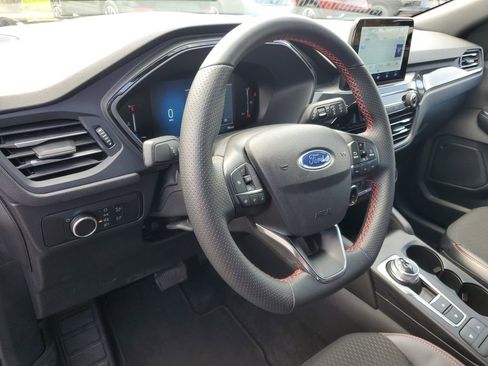 Used 2025 Ford Escape ST-Line AWD/4WD image 11
