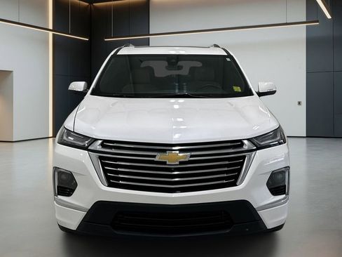 Used 2023 Chevrolet Traverse Premier FWD image 8