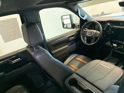 Used 2024 GMC Sierra 2500 AT4 w/ AT4 Premium Plus Package AWD/4WD image 32