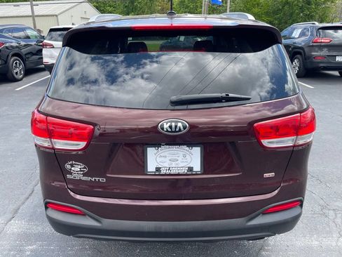 Used 2017 Kia Sorento FWD image 6