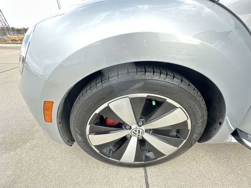 Used 2012 Volkswagen Beetle Turbo image 29