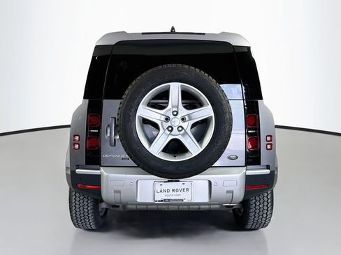 Used 2021 Land Rover Defender 110 SE AWD/4WD image 6