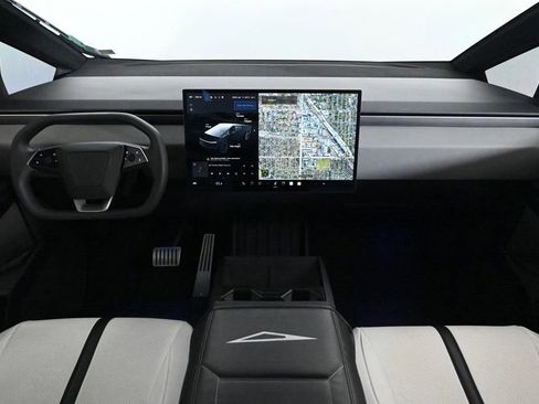 Used 2024 Tesla Cybertruck AWD Crew Cab image 9