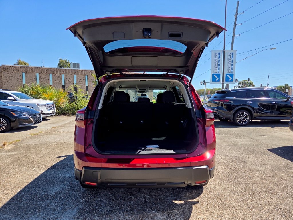 Used 2026 Nissan Rogue S FWD image 27