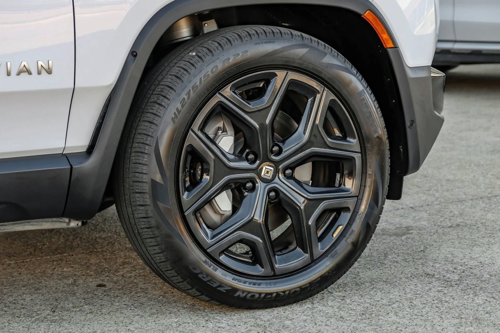 Used 2024 Rivian R1S Adventure Dual AWD/4WD image 67