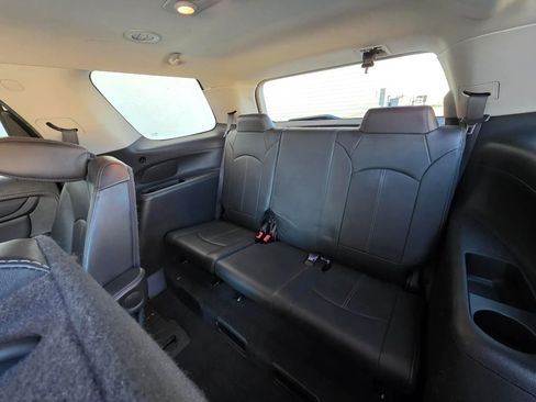 Used 2017 GMC Acadia Limited SLT image 13