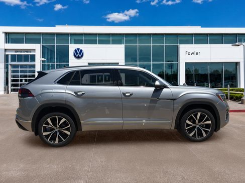 New 2026 Volkswagen Atlas Cross Sport SEL Premium R-Line AWD/4WD image 4