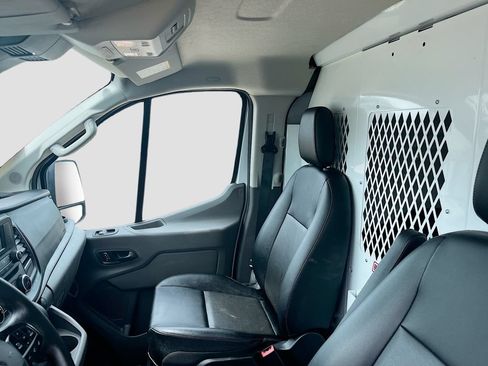 Used 2024 Ford Transit 350 Low Roof RWD image 21