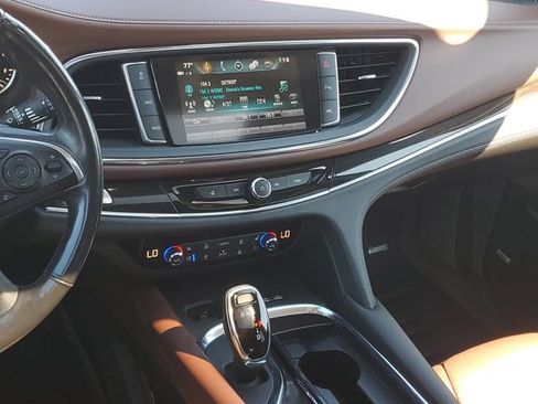 Used 2019 Buick Enclave Avenir w/ Avenir Technology Package AWD/4WD image 15