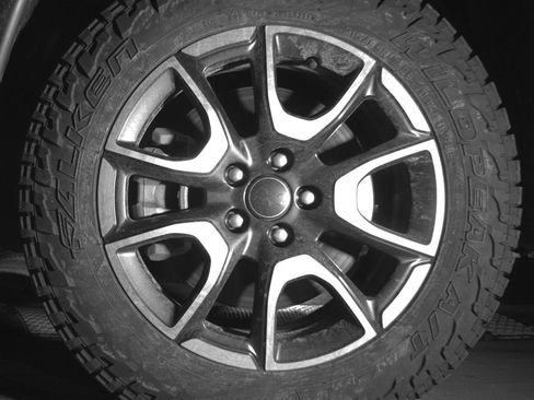 Used 2025 Jeep Compass Trailhawk AWD/4WD image 12