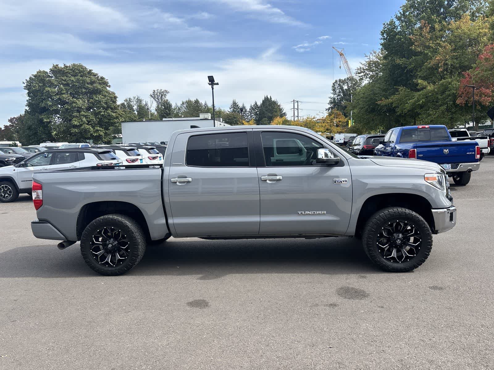 Used 2020 Toyota Tundra Limited w/ Limited Premium Package AWD/4WD image 6
